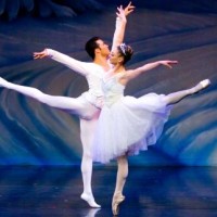 Gallery 1 - Renowned International Ballet Star Joins Ventura County Ballet for Holiday Classic, 